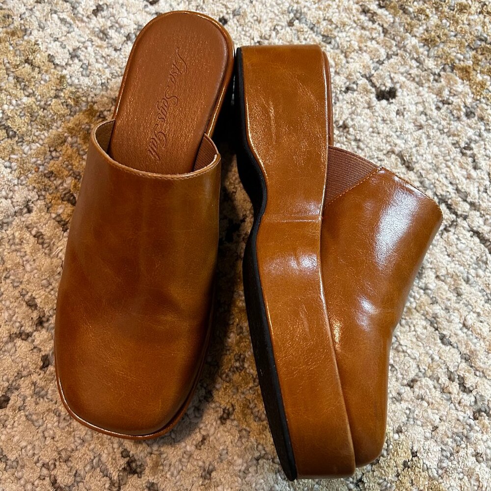 Lisa Says Gah Dakota Clog size 8.5
